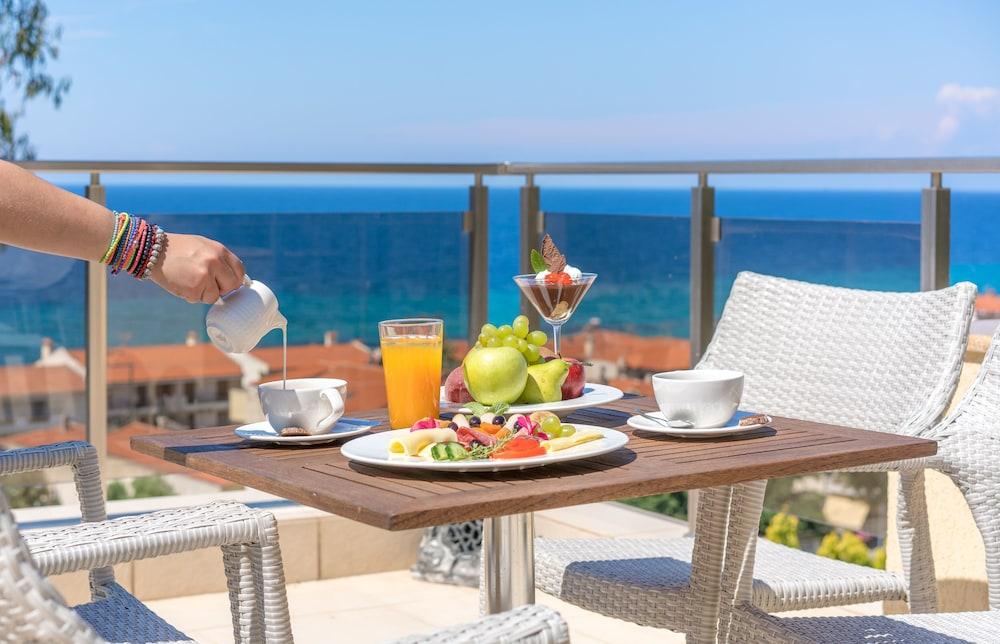 Greek Pride Cronwell Rahoni Hotel (Adults Only) Nea Skioni Exterior foto
