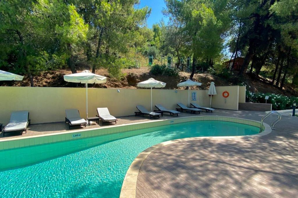 Greek Pride Cronwell Rahoni Hotel (Adults Only) Nea Skioni Exterior foto